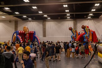 inflatables and the crowd